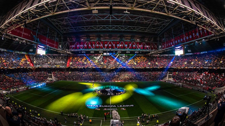 Dinamik aydınlatma efektleri - Philips stadyum ve saha ışıkları