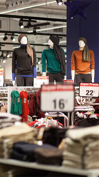Carrefour Santiago'daki doğru moda aydınlatması müşterileri çeker