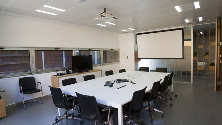 E.ON, İspanya'daki Philips Ofis Aydınlatması ile toplantı odasında oluşturulan verimli bir atmosfer