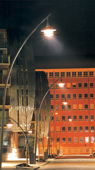 Philips beyaz ışık ile sokakta yüksek parlaklık seviyesi